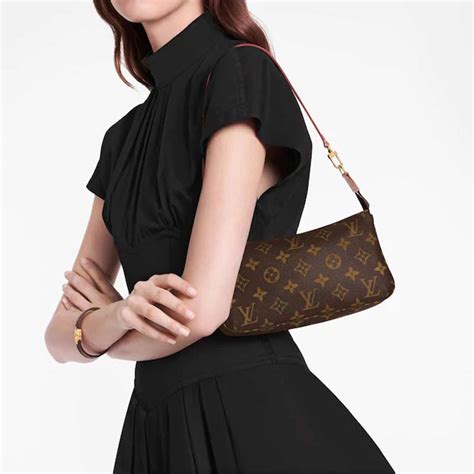 pochette accessoires louis vuitton.